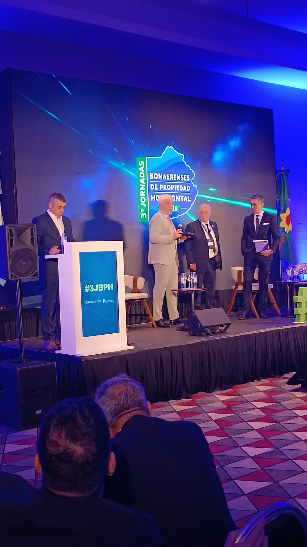 Momento institucional en el escenario de la tercera edición